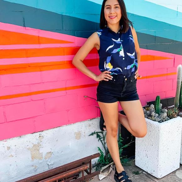 Meet your Posher, Milinda - Picture 1 of 1